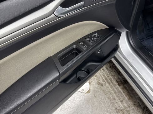 Used 2018 Ford Fusion S image 14