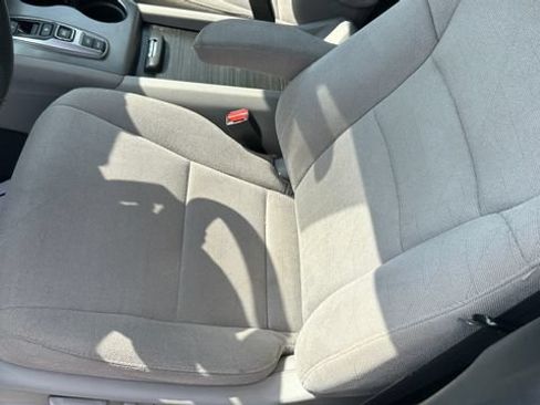 Used 2021 Honda Pilot EX image 16
