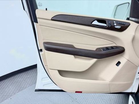 Used 2018 Mercedes-Benz GLE 350 w/ Premium 1 Package image 13