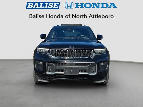 Used 2023 Jeep Grand Cherokee Overland w/ Luxury Tech Group IV image 8