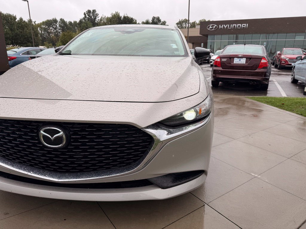 Used 2025 MAZDA MAZDA3 s FWD image 13