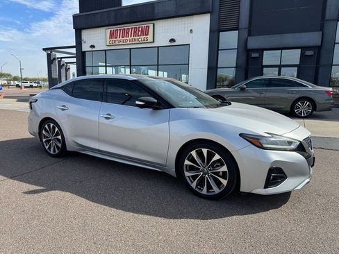 Used 2021 Nissan Maxima Platinum w/ Sport Mat Group FWD image 2