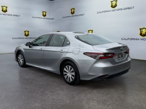 Used 2023 Toyota Camry LE FWD image 3