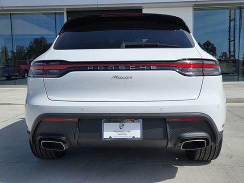 New 2026 Porsche Macan image 10
