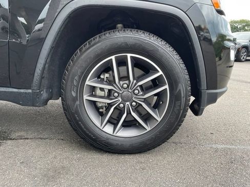 Used 2022 Jeep Grand Cherokee Limited AWD/4WD image 37