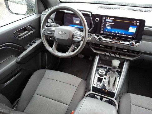 Used 2024 Chevrolet Colorado Trail Boss image 10