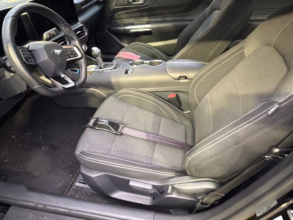Used 2026 Ford Mustang Coupe RWD image 8