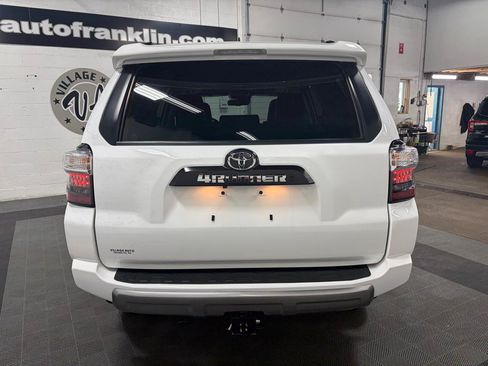 Used 2024 Toyota 4Runner TRD Off-Road Premium w/ Moonroof Package AWD/4WD image 8