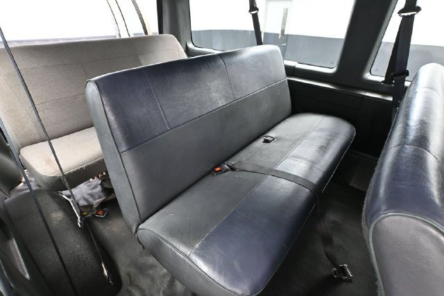 Used 1995 Ford E-150 and Econoline 150 Club Wagon RWD image 26