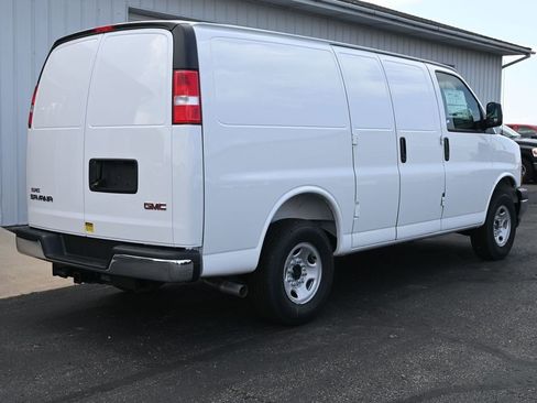 New 2025 GMC Savana 2500 w/ Driver Convenience Package image 4