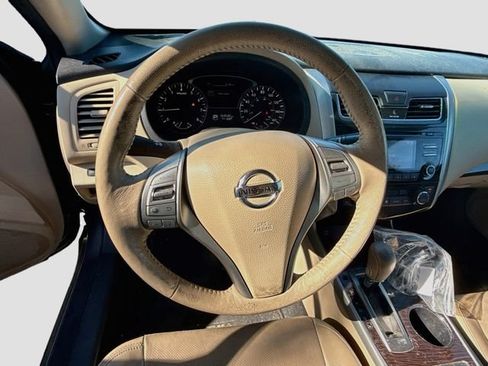 Used 2015 Nissan Altima 2.5 SL FWD image 16