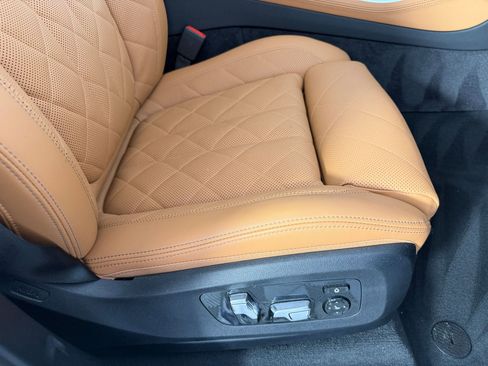 Certified 2025 BMW X5 sDrive40i w/ Executive Package RWD image 34