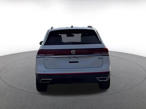 Used 2025 Volkswagen Atlas SE AWD/4WD image 9