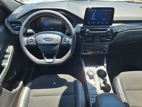 Used 2025 Ford Escape ST-Line FWD image 11