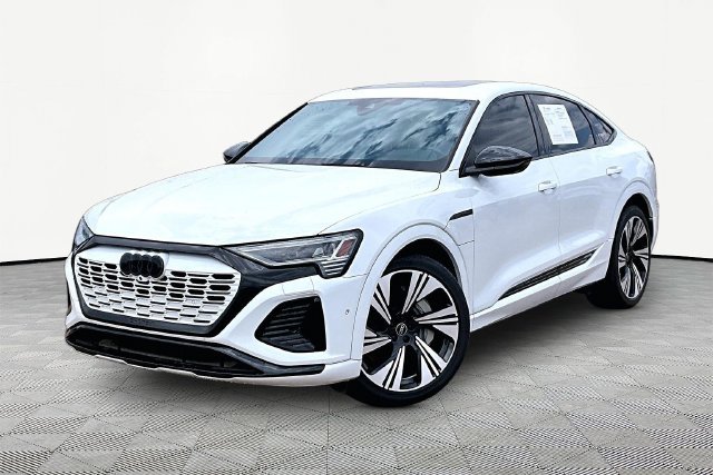 Used 2024 Audi Q8 e-tron Prestige AWD/4WD image 1