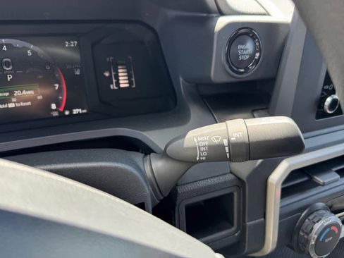 Used 2025 Toyota Tacoma SR AWD/4WD image 15