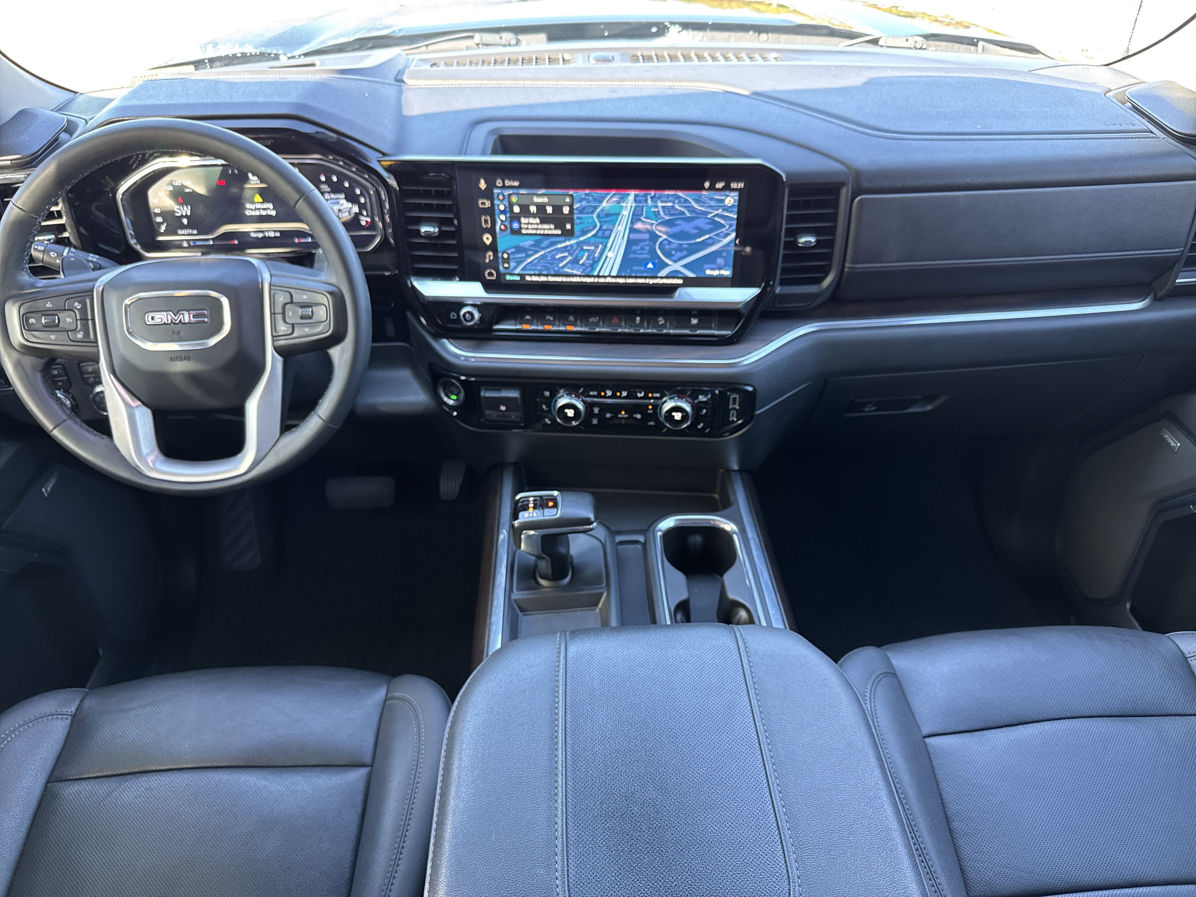 Used 2023 GMC Sierra 1500 SLT w/ SLT Premium Plus Package AWD/4WD image 28