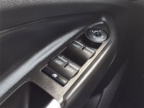 Used 2019 Ford Escape SE image 19