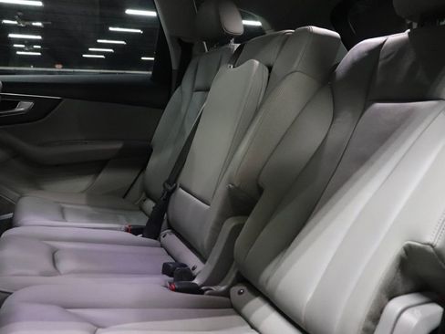 Used 2021 Audi Q7 3.0T Premium Plus w/ Premium Plus Package image 21
