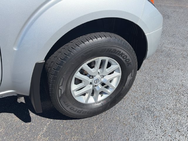 Used 2019 Nissan Frontier SV w/ Value Truck Package AWD/4WD image 11