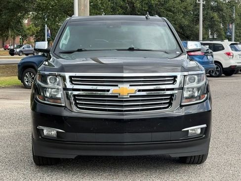 Used 2018 Chevrolet Suburban Premier RWD image 2