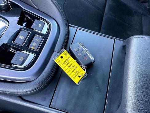 Used 2018 Jaguar F-TYPE Convertible image 30