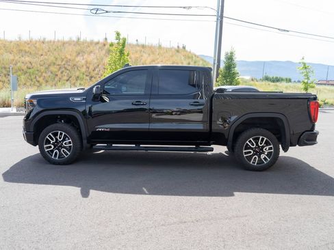 Used 2025 GMC Sierra 1500 AT4 w/ Technology Package AWD/4WD image 4