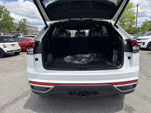New 2025 Volkswagen Atlas Cross Sport SEL image 15