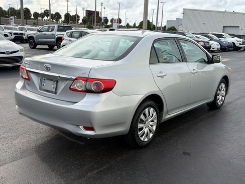 Used 2013 Toyota Corolla LE FWD image 9