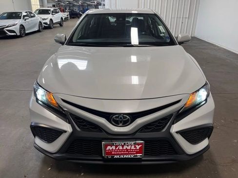 Used 2023 Toyota Camry SE FWD image 7