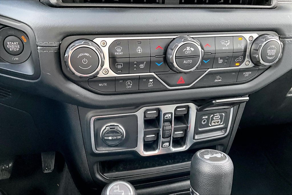 Used 2026 Jeep Wrangler Unlimited Sahara AWD/4WD image 12