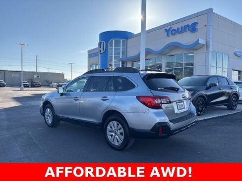 Used 2018 Subaru Outback 2.5i Premium image 7