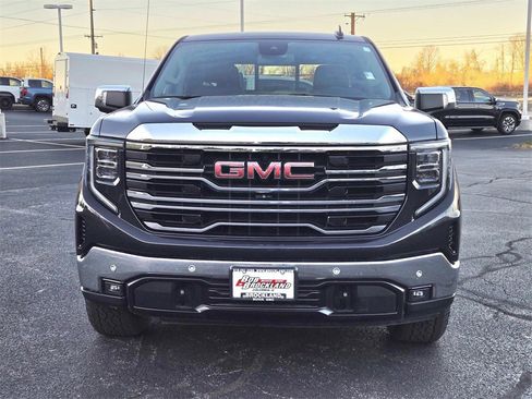 Used 2023 GMC Sierra 1500 SLT w/ SLT Premium Plus Package image 8