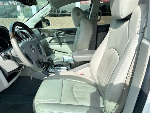 Used 2014 Buick Enclave Leather image 8