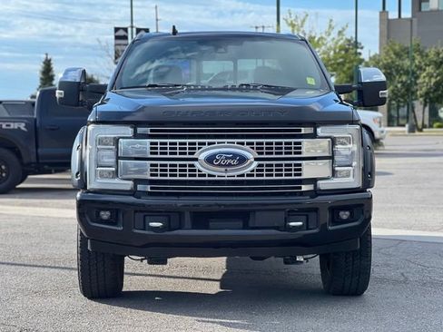 Used 2019 Ford F350 Platinum w/ Platinum Ultimate Package AWD/4WD image 2