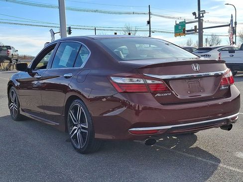 Used 2016 Honda Accord Sport image 4