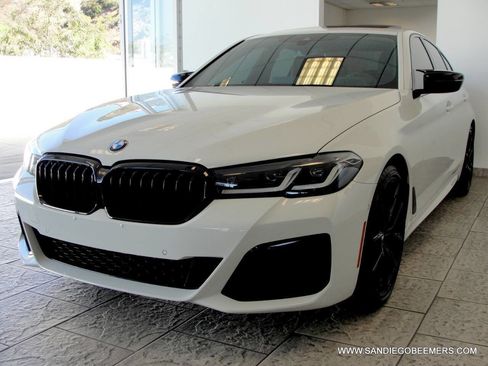 Used 2022 BMW 540i w/ M Sport Package image 38