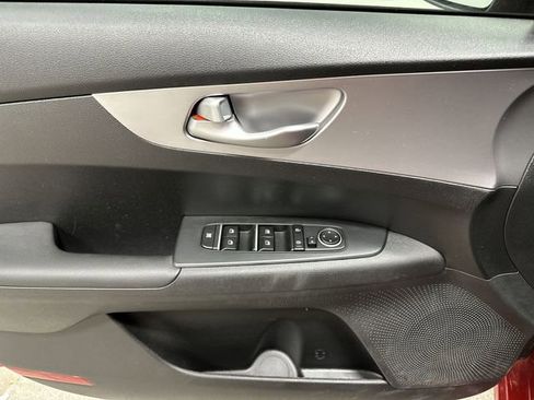 Used 2023 Kia Forte LXS FWD image 16