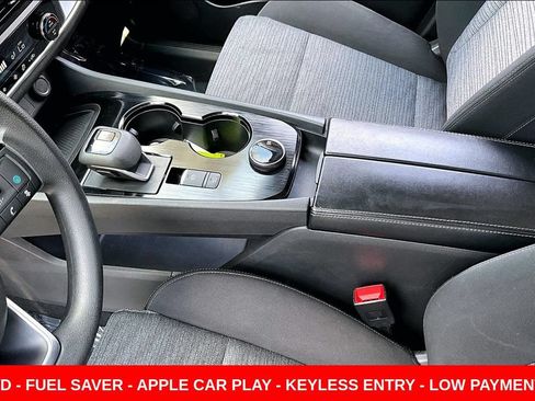 Used 2023 Nissan Rogue SV AWD/4WD image 18