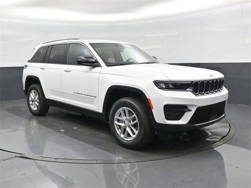 New 2025 Jeep Grand Cherokee Laredo X image 6