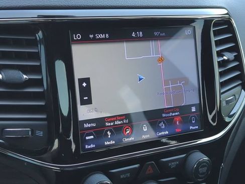 Used 2019 Jeep Grand Cherokee Altitude AWD/4WD image 18