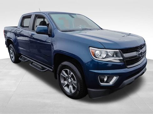 Used 2020 Chevrolet Colorado Z71 image 3
