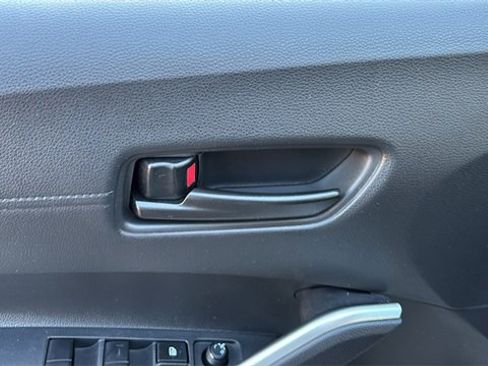 Used 2024 Toyota Corolla Cross LE image 12