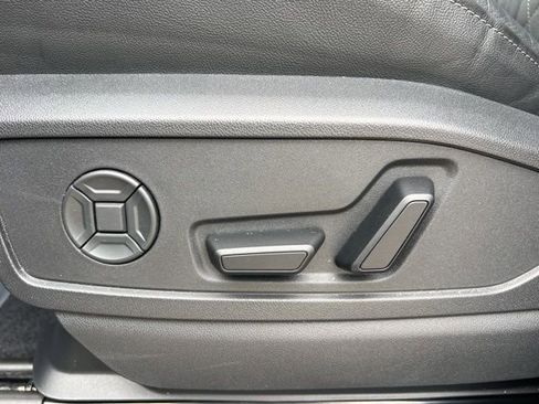 Used 2025 Audi SQ5 Premium Plus w/ Premium Plus Package AWD/4WD image 26
