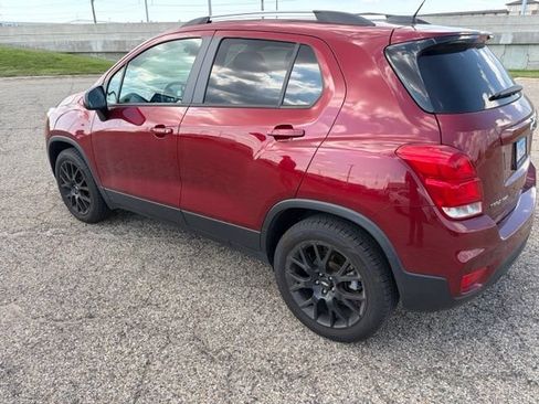 Used 2022 Chevrolet Trax LT w/ Driver Confidence Package AWD/4WD image 4