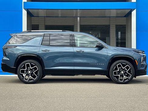 New 2026 Chevrolet Traverse High Country FWD image 5
