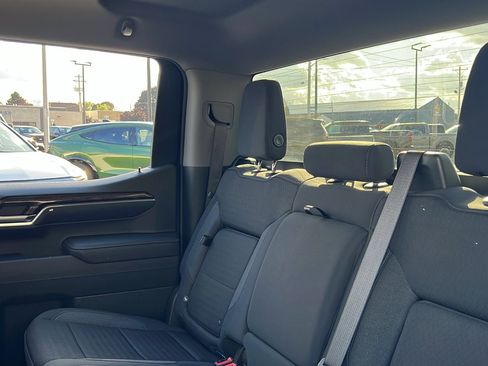 Used 2023 GMC Sierra 1500 Elevation image 31