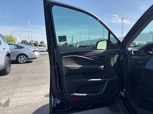 Used 2025 Honda Ridgeline Sport+ image 10
