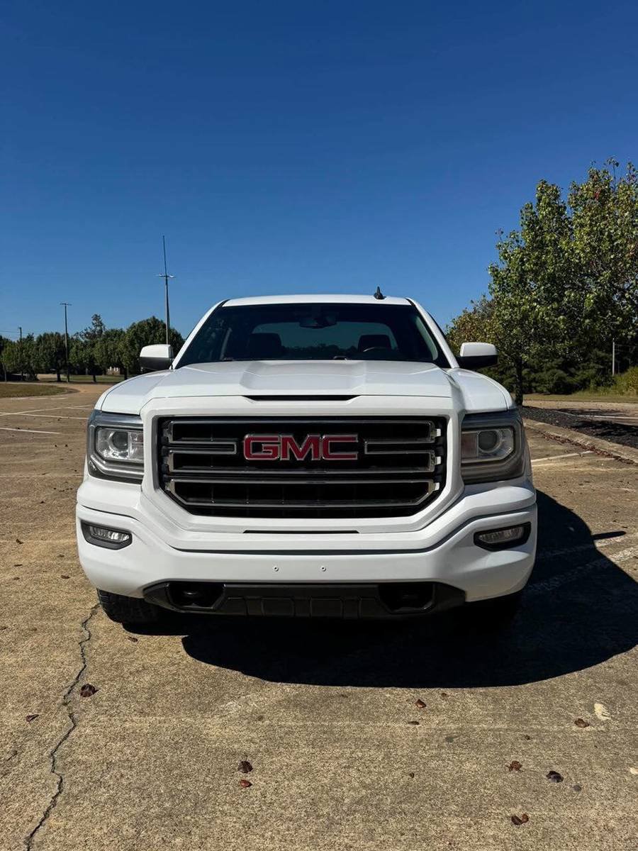 Used 2017 GMC Sierra 1500 4x4 Double Cab w/ Elevation Edition image 3