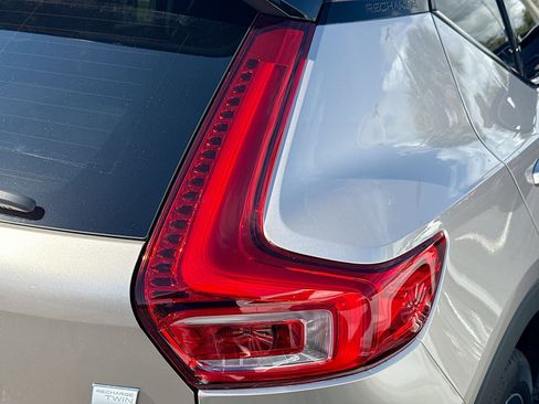 Used 2024 Volvo XC40 Recharge Plus w/ Protection Package Premier image 27